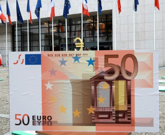 Speculative investments amid low European interest rates as well as a strong EU economy and stable political environment has boosted the euro's role as a safe haven