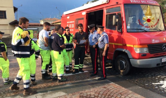 Forze dell'ordine, vigili del fuoco e protezione civile (© Vigili del Fuoco di Biella) Forze dell'ordine, vigili del fuoco e protezione civile (© Vigili del Fuoco di Biella)