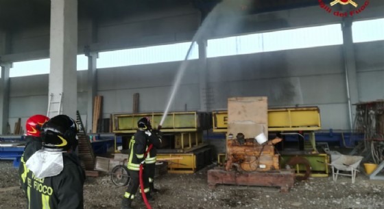 Un momento dell'intervento (© Vigili del Fuoco di Biella) Un momento dell'intervento (© Vigili del Fuoco di Biella)