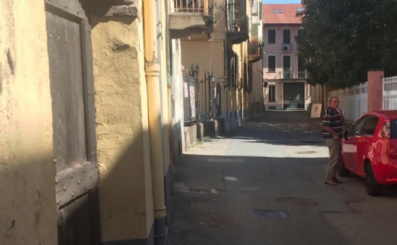E' stato istituito il doppio senso di marcia in via Conciatori, nel tratto tra via Marucca e costa del Vernato (© Diario di Biella) E' stato istituito il doppio senso di marcia in via Conciatori, nel tratto tra via Marucca e costa del Vernato (© Diario di Biella)