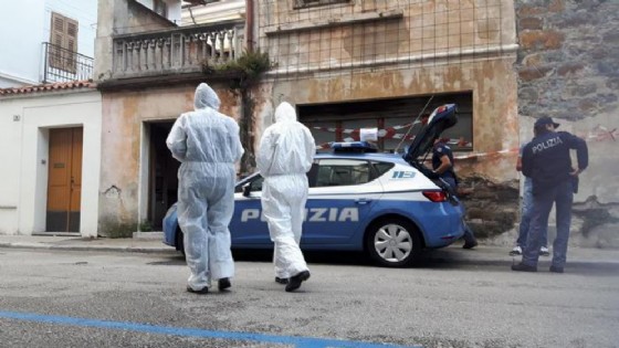 Gorizia: trovato un cadavere in edificio abbandonato (© ANSA) Gorizia: trovato un cadavere in edificio abbandonato (© ANSA)