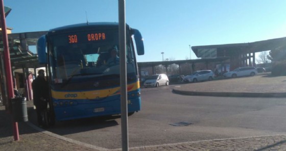 Il capolinea del bus di Oropa alla stazione San Paolo (© Città Biella) Il capolinea del bus di Oropa alla stazione San Paolo (© Città Biella)