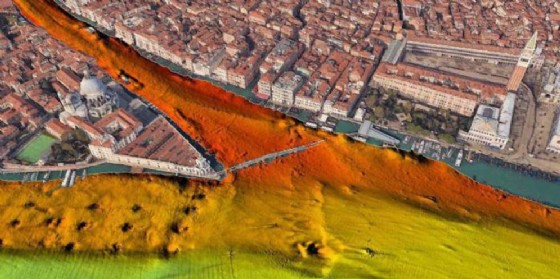 Lavatrici e tv nei fondali di Venezia