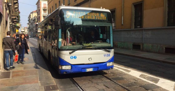 Doppio guasto in due giorni per i bus della linea 6 (© Alessio Sanna) Doppio guasto in due giorni per i bus della linea 6 (© Alessio Sanna)