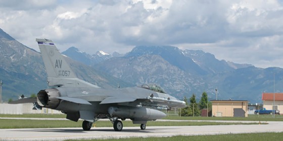 Frattolin, sul boato provocato da F-16 USA fare piena luce
