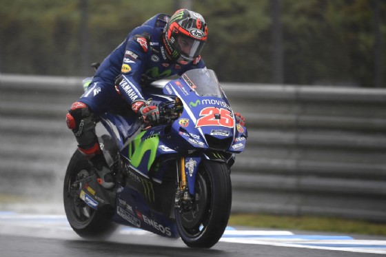 Maverick Vinales sulla Yamaha nelle prove libere bagnate del GP del Giappone