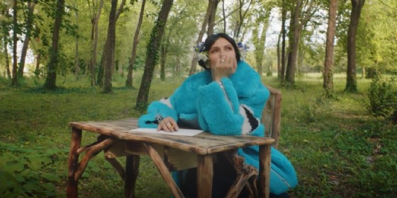 Elisa in un fotogramma del nuovo video «Ogni istante» girato nella Riserva naturale della Foce dell'Isonzo (© 'Ogni Istant'e di Elisa) Elisa in un fotogramma del nuovo video «Ogni istante» girato nella Riserva naturale della Foce dell'Isonzo (© 'Ogni Istant'e di Elisa)