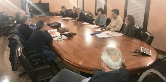 Loredana Panariti (Assessore regionale Lavoro, Formazione, Istruzione, Pari Opportunità, Politiche giovanili, Ricerca e Università) al tavolo di confronto riunito per esaminare lo stato degli ex dipendenti di Ideal Standard