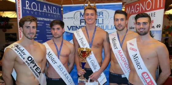 Angelo Clede, Mister Fvg 2016 e il gruppo di vincitori del 2016 (© Agenzia Astol Models) Angelo Clede, Mister Fvg 2016 e il gruppo di vincitori del 2016 (© Agenzia Astol Models)