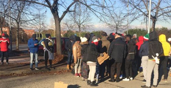 Rifugiati protestano a Moncalieri