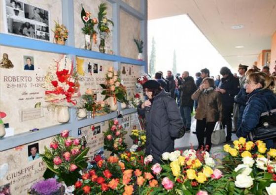 Dieci anni dalla tragedia della ThyssenKrupp (© ANSA) Dieci anni dalla tragedia della ThyssenKrupp (© ANSA)