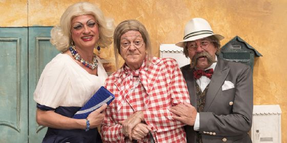Al Teatro Verdi di Gorizia risate a non finire con il varietà dei Legnanesi