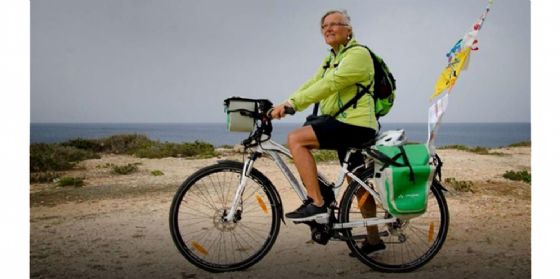Biciterapia: Mila Brollo e il suo viaggio in bici da Gemona a Lampedusa (© Mila Brollo) Biciterapia: Mila Brollo e il suo viaggio in bici da Gemona a Lampedusa (© Mila Brollo)
