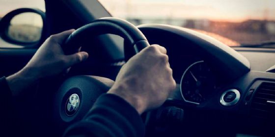 Compra l'auto nuova e 48 ore dopo i carabinieri gliela sequestrano (© Shutterstock.com) Compra l'auto nuova e 48 ore dopo i carabinieri gliela sequestrano (© Shutterstock.com)