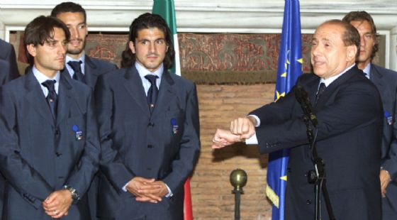 Berlusconi: Berlusconi: