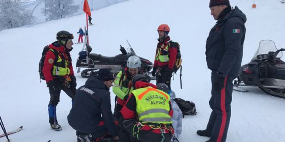 Soccorso dal Cnsas un ragazzo caduto sulla pista del Piancavallo (© Corpo Nazionale Soccorso Alpino e Speleologico) Soccorso dal Cnsas un ragazzo caduto sulla pista del Piancavallo (© Corpo Nazionale Soccorso Alpino e Speleologico)