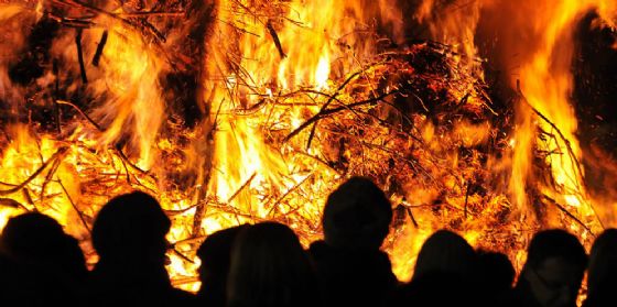 Ultimi giorni del 'Natale a Pordenone': immancabili il mercatino, le casette e il falò