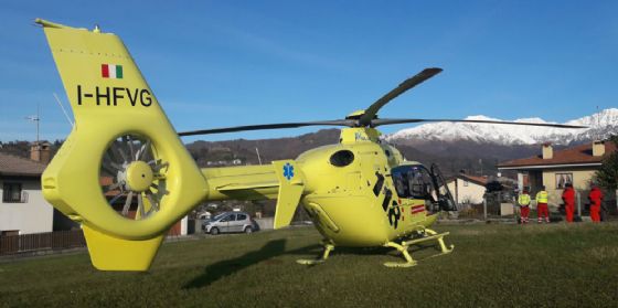 Pedone investito da un'auto: è grave (© Diario di Pordenone) Pedone investito da un'auto: è grave (© Diario di Pordenone)