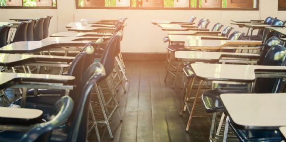 Malore a scuola davanti agli studenti, muore il professor Stefano Tessadori (© Shutterstock.com) Malore a scuola davanti agli studenti, muore il professor Stefano Tessadori (© Shutterstock.com)