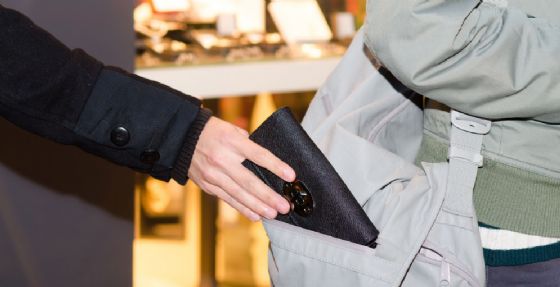 Rapina ad un'anziana a Pordenone: fermati due richiedenti asilo