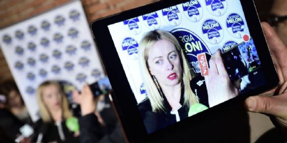 POLITICA: Fratelli d'Italia, imbrattati dall'estrema sinistra i manifesti di Giorgia Meloni POLITICA: Fratelli d'Italia, imbrattati dall'estrema sinistra i manifesti di Giorgia Meloni
