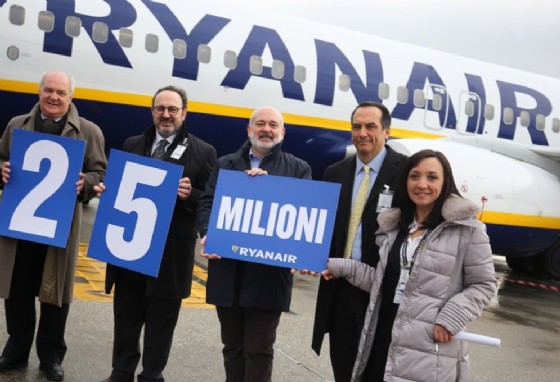 I festeggiamenti per i 25 milioni di passeggeri