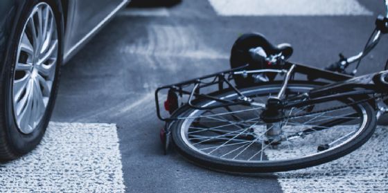 Investito sulla Cimpello-Sequals, ciclista 31enne finisce in ospedale (© Adobe Stock) Investito sulla Cimpello-Sequals, ciclista 31enne finisce in ospedale (© Adobe Stock)