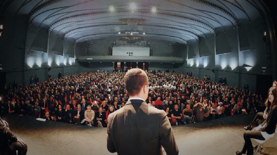 Luigi Di Maio al Teatro Nuovo di Torino