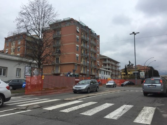 Incrocio stradale tra via Piave e via Carso a Biella