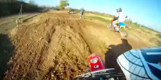 Cade mentre fa motocross: ferito un 16enne