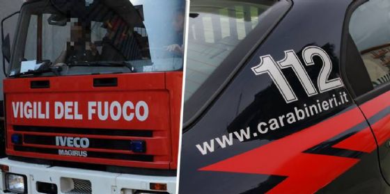 Intervento congiunto di carabinieri e di vigili del fuoco (© Diario di Biella) Intervento congiunto di carabinieri e di vigili del fuoco (© Diario di Biella)