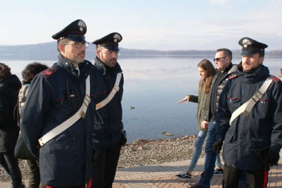 Carabinieri in servizio al lago di Viverone (© Diario di Biella) Carabinieri in servizio al lago di Viverone (© Diario di Biella)