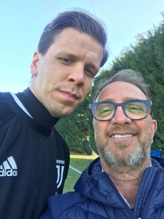 Il portiere Wojciech Szczesny con il vice-presidente della Biellese Riccelli