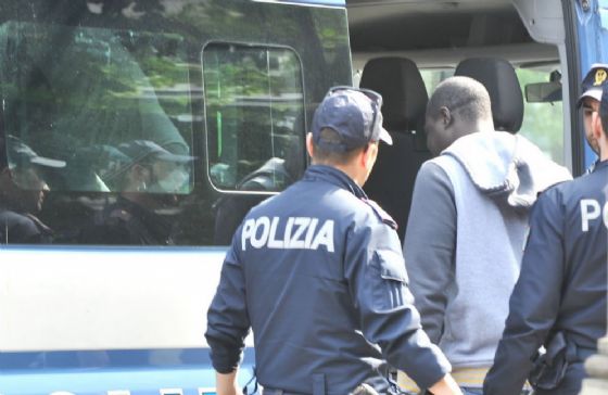 Un arresto della polizia al Valentino