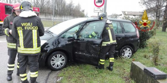 Fontanafredda: allarme airbag inesplosi in un incidente stradale
