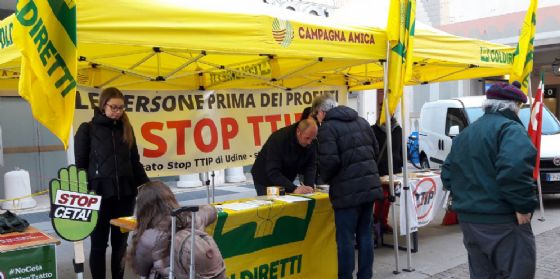 Coldiretti Fvg: 530 firme contro il 'Cibo Falso'