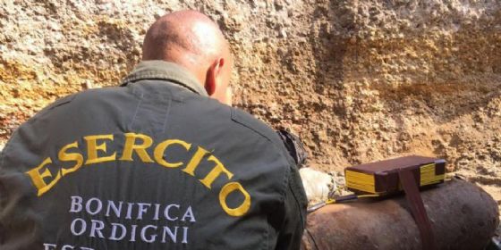 Bologna, evacuate 9 mila persone: disinnesco ordigno Guerra Mondiale Bologna, evacuate 9 mila persone: disinnesco ordigno Guerra Mondiale