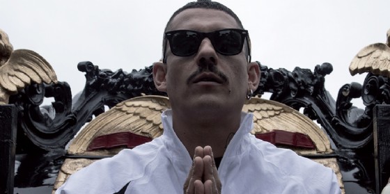 NOYZ NARCOS AL TIARE SHOPPING PER INCONTRARE I FAN