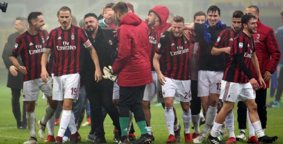 Milan, piove sul bagnato: frattura alle vertebre lombari per Biglia Milan, piove sul bagnato: frattura alle vertebre lombari per Biglia