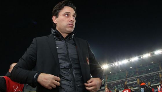 Vincenzo Montella ex allenatore del Milan esonerato il 27 novembre 2017 oggi tecnico del Siviglia
