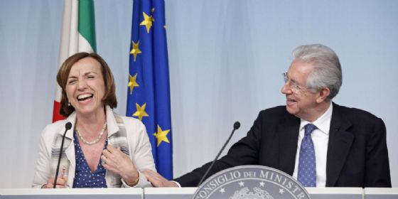 Calenda (PD). Programma M5S diversi dai nostri. Renzi prenda la parola Calenda (PD). Programma M5S diversi dai nostri. Renzi prenda la parola