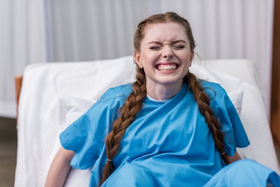 Tragedia in sala parto, tira il corpo del neonato e la testa si stacca Tragedia in sala parto, tira il corpo del neonato e la testa si stacca