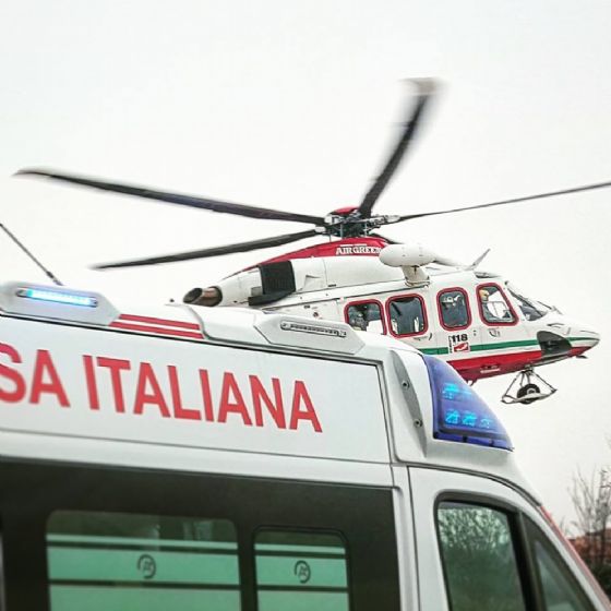 L'operaio è stato portato in ospedale