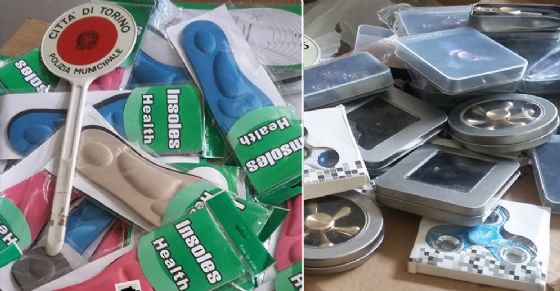 Oggetti sequestrati (© Polizia Municipale di Torino) Oggetti sequestrati (© Polizia Municipale di Torino)