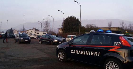 Tollegno, tre nigeriani accusati di schiamazzi: intervengono i carabinieri (© Carabinieri) Tollegno, tre nigeriani accusati di schiamazzi: intervengono i carabinieri (© Carabinieri)
