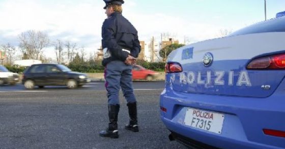 Controlli di polizia (© ANSA) Controlli di polizia (© ANSA)
