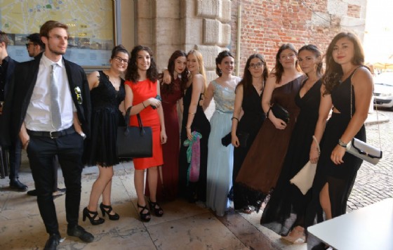 Maturandi in festa a Udine: oltre 4 mila per la 'notte prima degli esami'