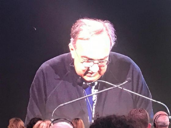 Marchionne dopo 10 anni in cravatta: è di Ermenegildo Zegna