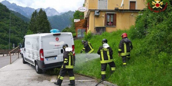 Finisce contro colonnina del gas Gpl: tragedia sfiorata