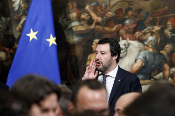 Lifeline si avvicina a Malta, Salvini: Lifeline si avvicina a Malta, Salvini: